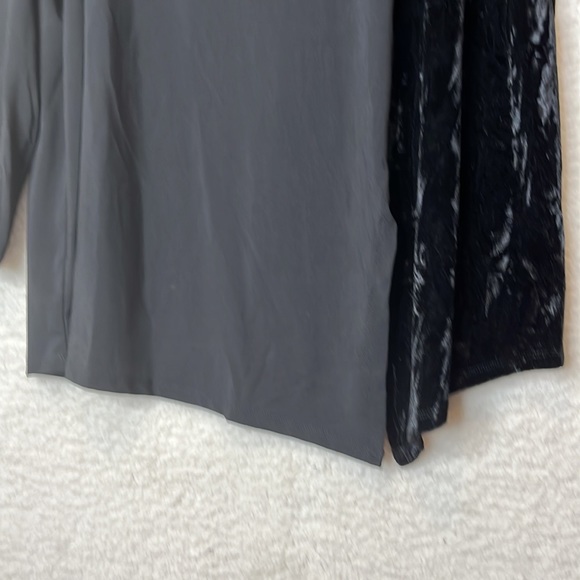 NWT Melissa Paige Womans Black Suede Stretch BONUS NECKLACE Blouse Top 1X PLUS - Picture 7 of 11